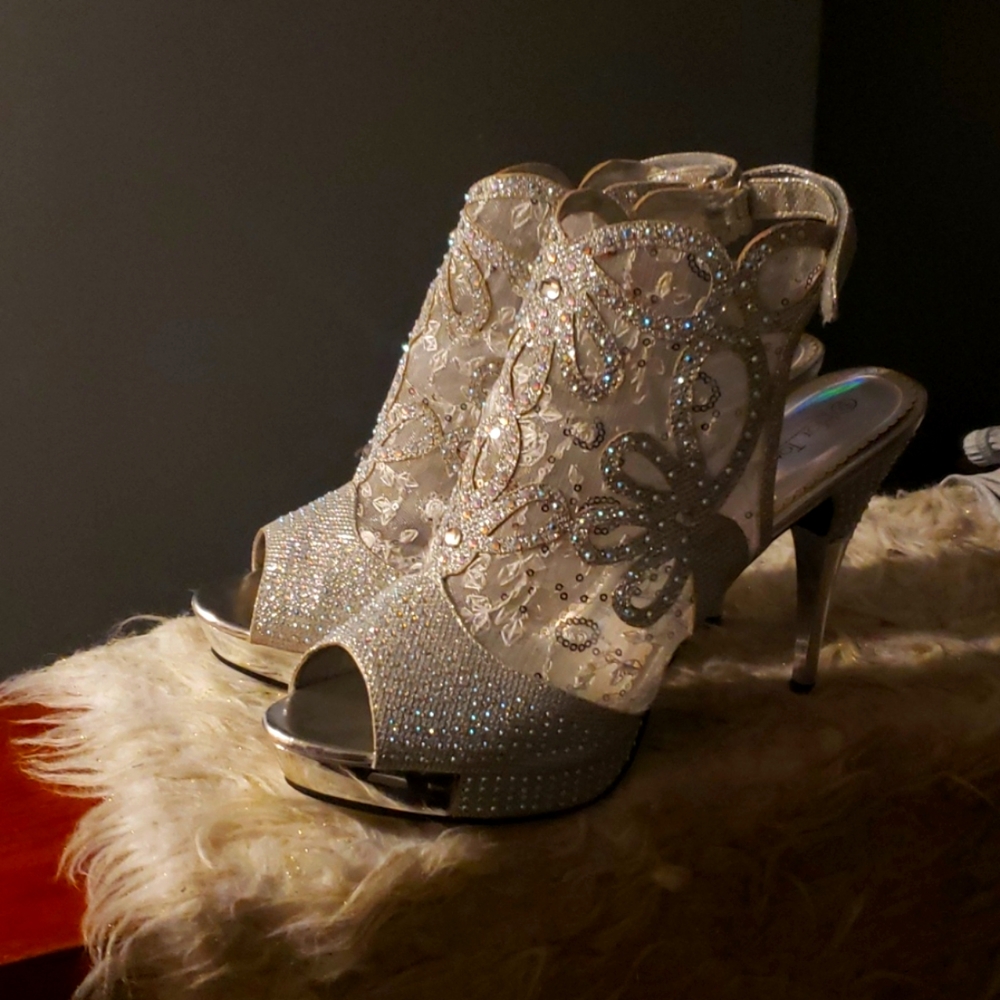 Bling glitz and glamour platform pumps